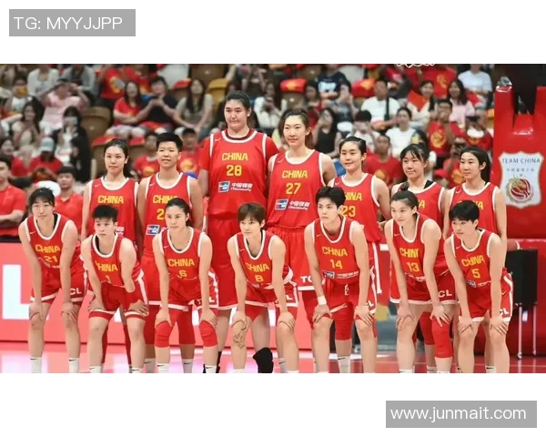 中国女篮32分大胜日本的胜利秘诀揭晓，团队配合与战术执行至关重要